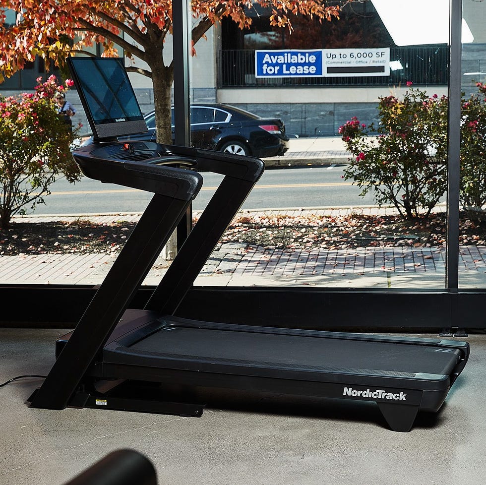 تردمیل NordicTrack Commercial 2450 با نمایشگر بزرگ